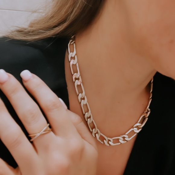 Meet your Posher, Lynzy - Picture 1 of 1